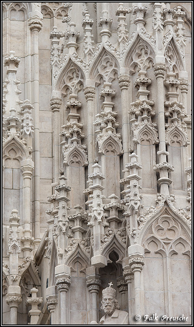 Fassadendetail der Matthiaskirche