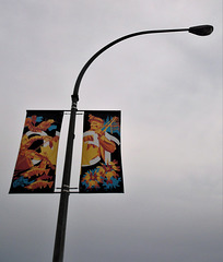 Lampadaire doublement décoré / Doppelt verzierte Stehlampe