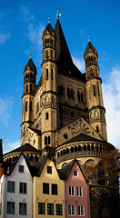 Die physische Präsenz der Kirche in Köln ist schon beeindruckend, manchmal fast überwältigend ...