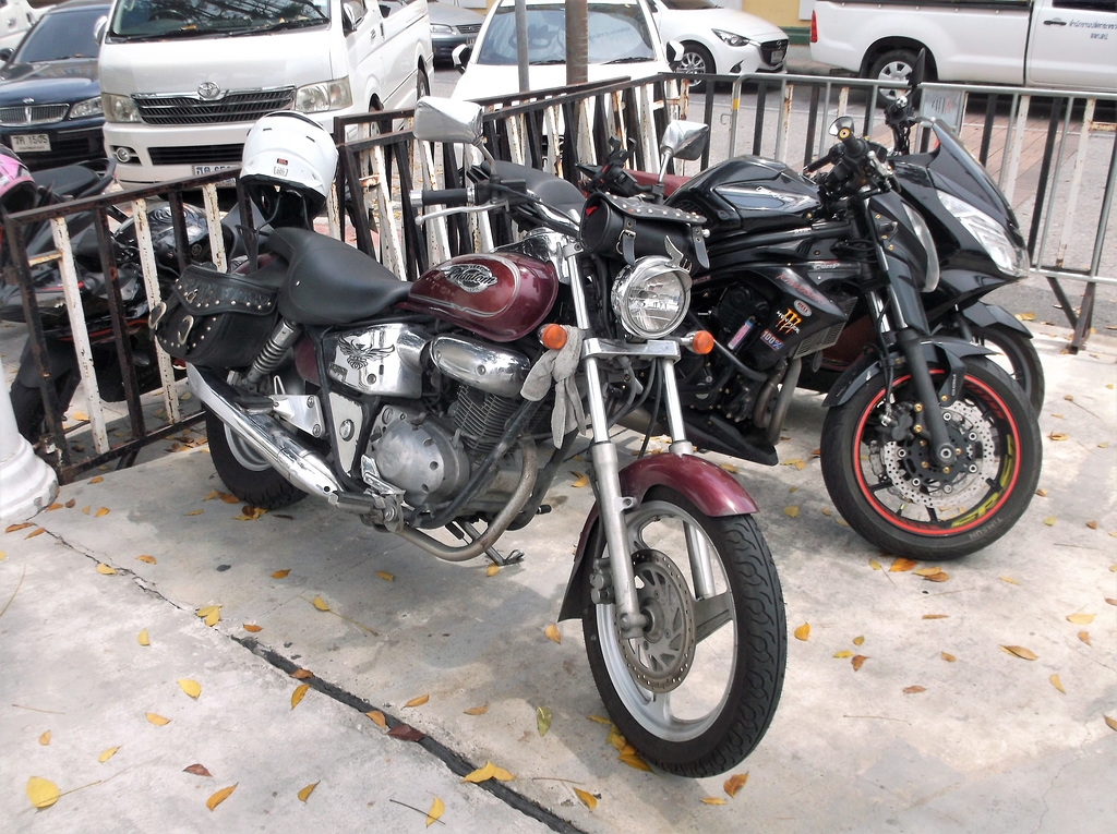 Motos à Bangkok