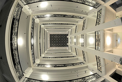 Das Treppenhaus der Handwerkskammer (3xPiP)