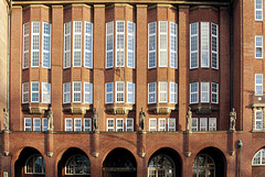 Die Fassade der Handwerkskammer Hamburg (4xPiP)