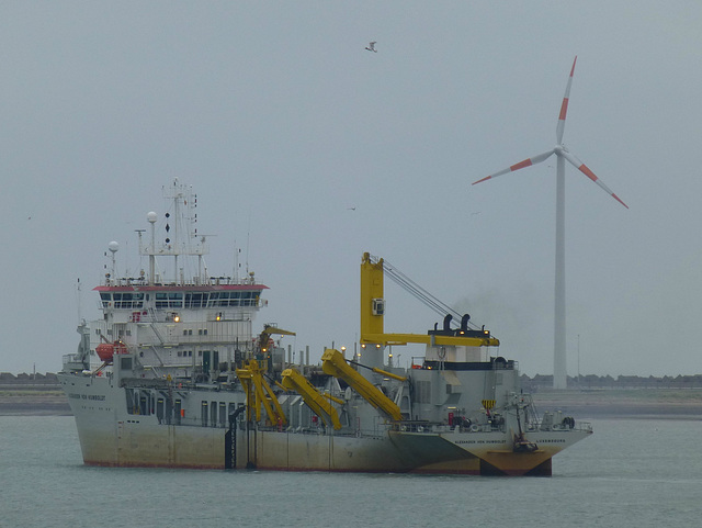 Alexander von Humboldt at Zeebrugge (1) - 31 May 2015