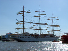 Erstes Einlaufen der "Sea Cloud Spirit" in Hamburg
