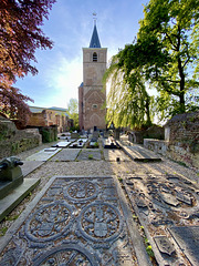 De Oude Toren en Ruine van de Oude Matthias-kerk