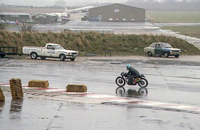Thruxton 1984 - 5a British bikes racing in the rain