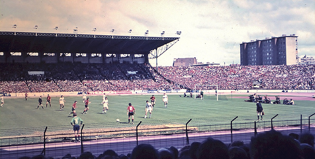 Colombes (92) 20 juin 1971. Stade Yves du Manoir. Finale de la Coupe de France de football, Rennes-Lyon.  (Diapositive numérisée).