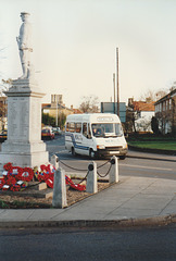 Neal's Travel F73 FUS in Mildenhall - 25 Nov 1989 (106-24)