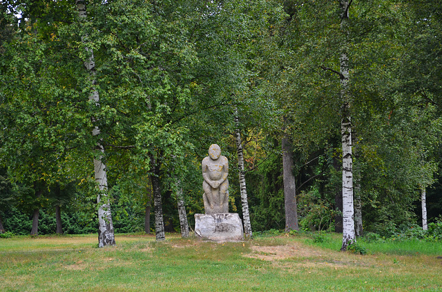 Тростянецкий дендропарк, Скифский идол / Trostyanets Arboretum, Scythian idol