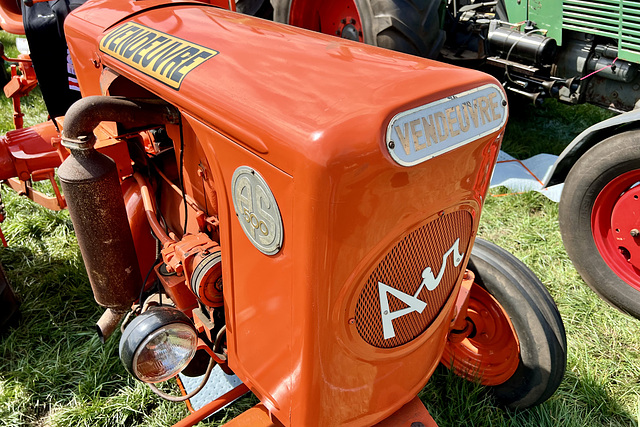 Oldtimer Festival Ravels 2022 – Vendreuvre AS500 tractor