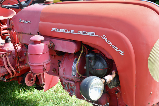 Oldtimer Festival Ravels 2022 – 1963 Porsche Standard tractor