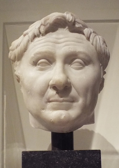 Marble Portrait of Pompey in the Metropolitan Museum of Art, June 2016