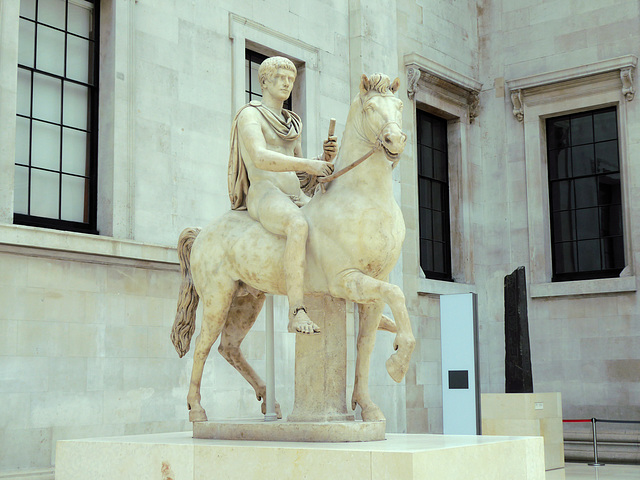 Statue at British Museum - 1 September 2021