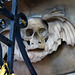 derby cathedral (44)skull on c17 tomb of hugh bateman +1682, attrib to gibbons and quellin