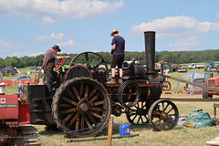 'Berkswell' steam traction engine driving a wood saw