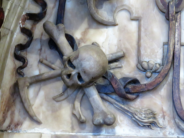 derby cathedral (35)skull, bones and pick on bess of hardwick's c17 tomb