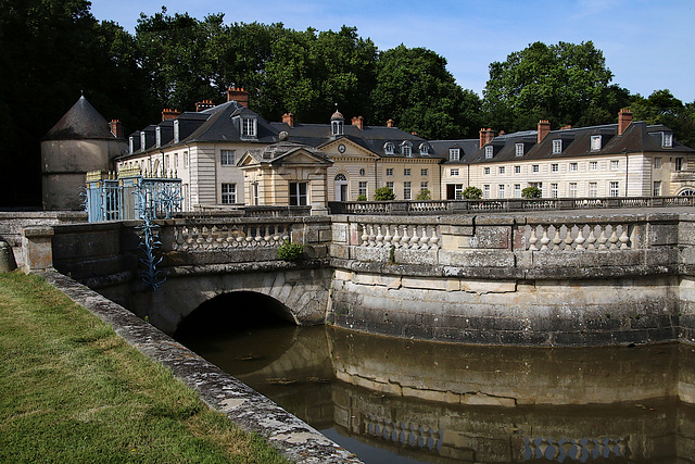 Une partie du château privé du Marais ( 91 )