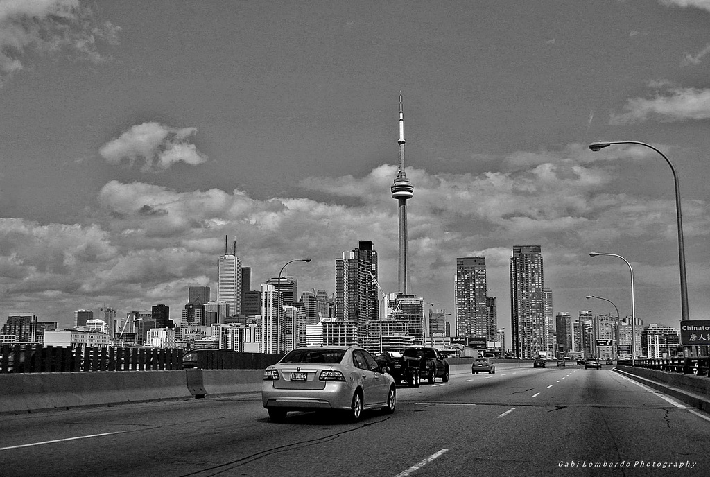 Black & White Friday : Toronto Skyline