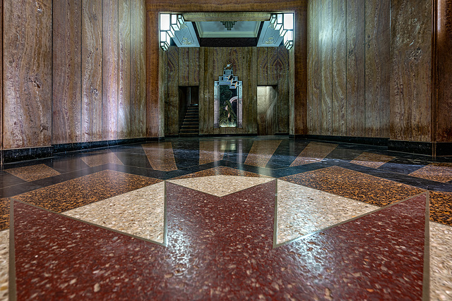 Edificio Lopez Serrano - entrance hall