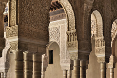 Columns, Take #1 – Palace of the Nasrids, Alhambra, Granada, Andalucía, Spain