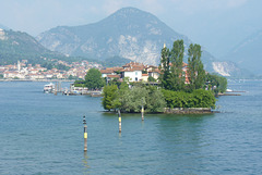 Isla Madre vista desde isla Bella en Lago Maggiore