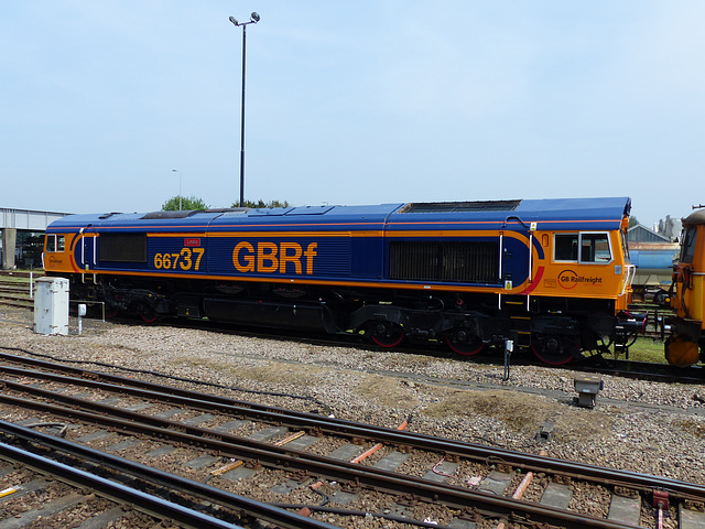 66737 'Lesia' at Eastleigh - 12 May 2016
