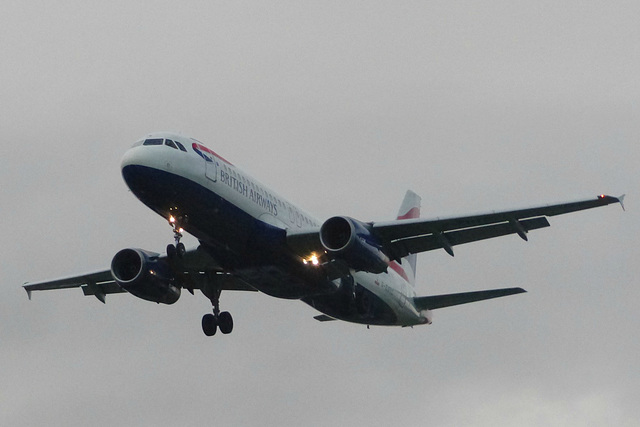 G-EUYC approaching Heathrow - 4 November 2015