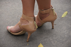 brown heels (F)