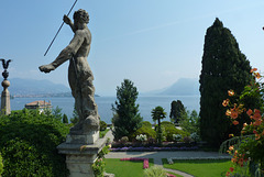 Isla Bella en el Lago Maggiore desde los jardines del Palacio de la familia Borromeo