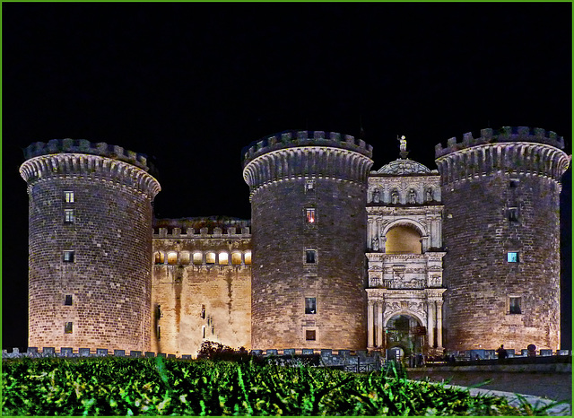 Napoli : Castel Nuovo by night -
