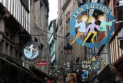 Rue du lucratif au Mont-Saint-Michel