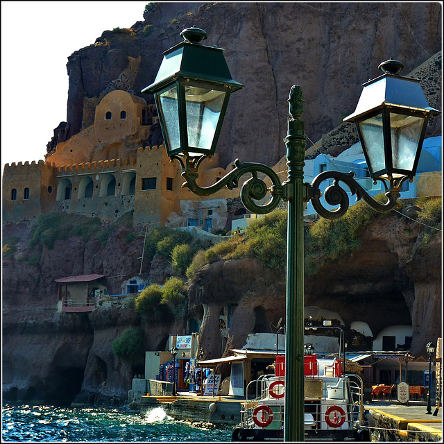 Santorini :  Ormos di Θήρα -