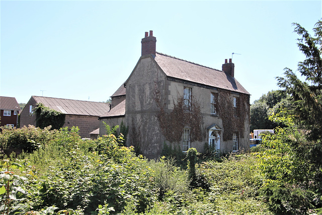 Early c19th house threatened with demolition, Stapenhill, Staffordshire