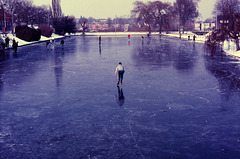 schaatsen op de Meezenbroekervijver, Heerlen  Febr.1985
