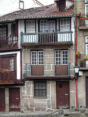 Guimaraes- Three Storey House