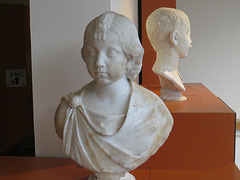 Musée de Jublains : jeune fille.