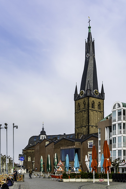 Der schiefe Turm von Düsseldorf