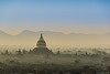 Morgennebel über Bagan (© Buelipix)