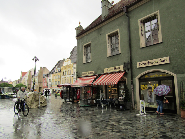 Marktplatz im Regen
