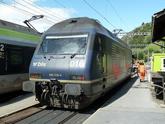 BLS Lokomotive Centovalli im Bahnhof Ausserberg