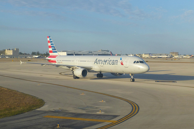 N162UW at MIA - 13 March 2018