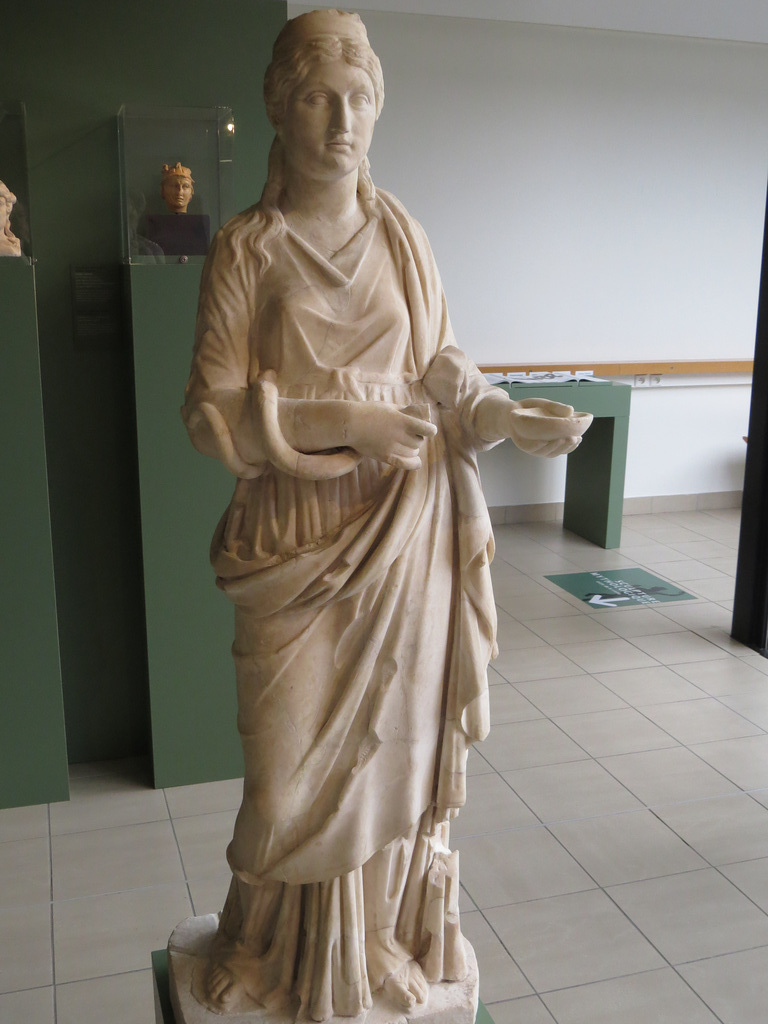 Musée de Jublains : statue d'Hygia.