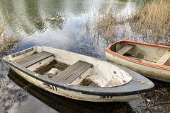 Boot 311 mit Billigweinkanister dümpelt in der Blauen Adria