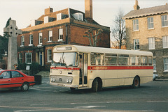 Hedingham Omnibuses L85 (GPV 685N) in Bury St. Edmunds – 22 Feb 1990 (112-11)