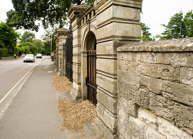Springfield Park Gates