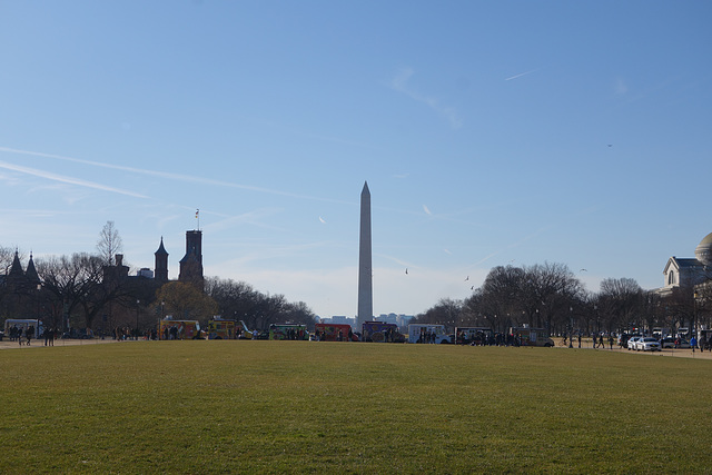 Washington Memorial and Food Trucks!