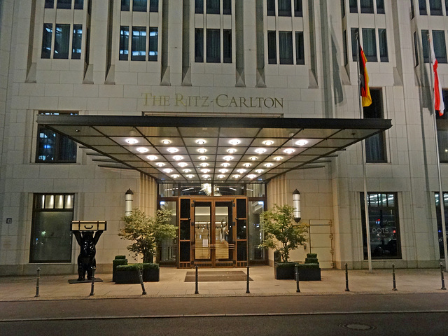 The Ritz Carlton Berlin closed because of the virus