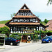 Wein aus der Region, gut Essen, und das ganze in einem wunderschönen Fachwerkhaus in Sasbachwalden
