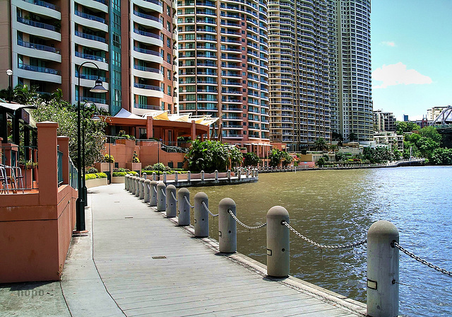 City Reach Boardwalk.Brisbane City.