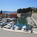Zadar : petit port près des remparts.